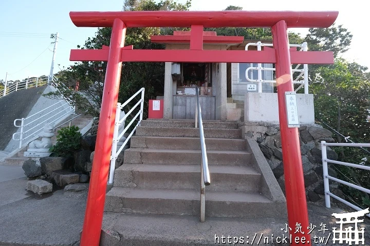 【山口縣】元乃隅神社-CNN評選日本31個最美麗的地方之一,神社前有123座鳥居與日本最難投的奉獻箱