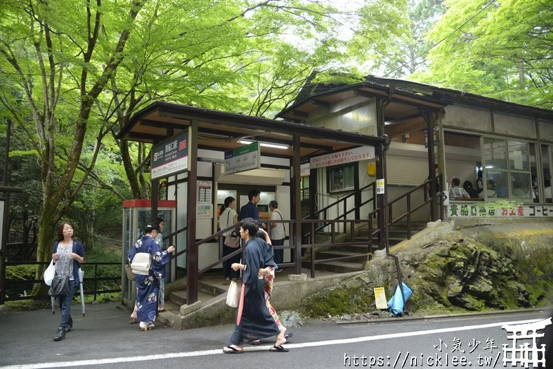 京都景點|冬天的貴船神社,日本繪馬發源地,水占卜有名,逛完神社可以去吃流水麵