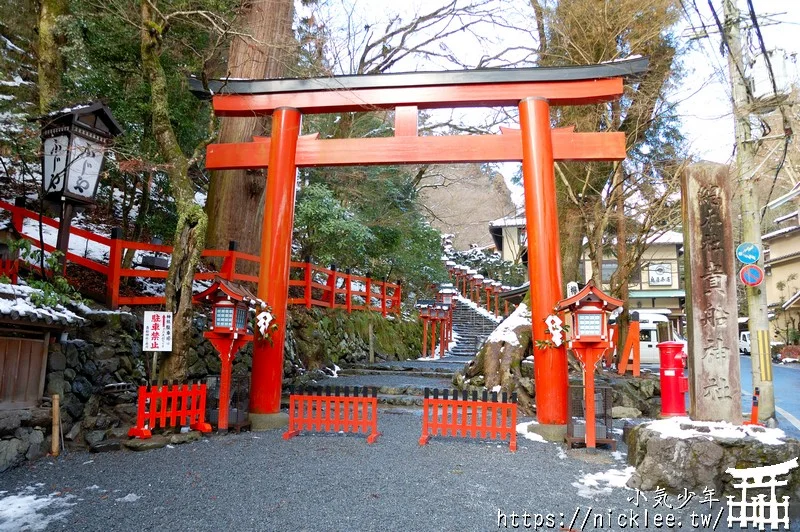 京都景點|冬天的貴船神社,日本繪馬發源地,水占卜有名,逛完神社可以去吃流水麵