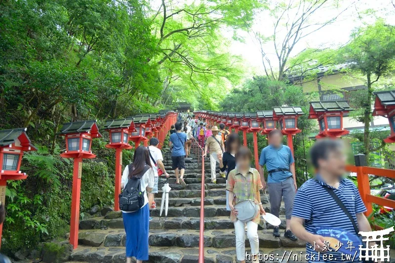 京都景點|冬天的貴船神社,日本繪馬發源地,水占卜有名,逛完神社可以去吃流水麵