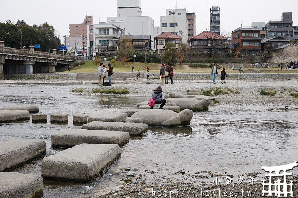 京都景點-到鴨川跳烏龜-每個來京都的遊客都會做的事