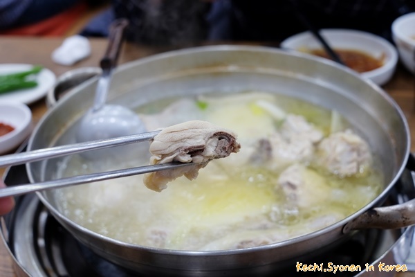 首爾美食-新村美食-孔陵一隻雞-收尾的雜炊是精華 !