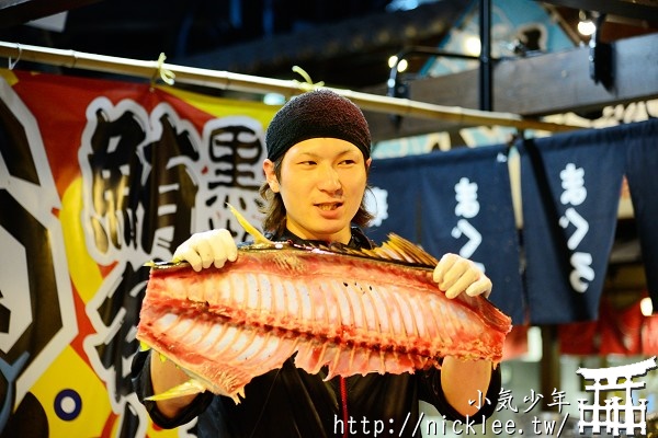 和歌山景點-可以看鮪魚解剖秀的黑潮市場