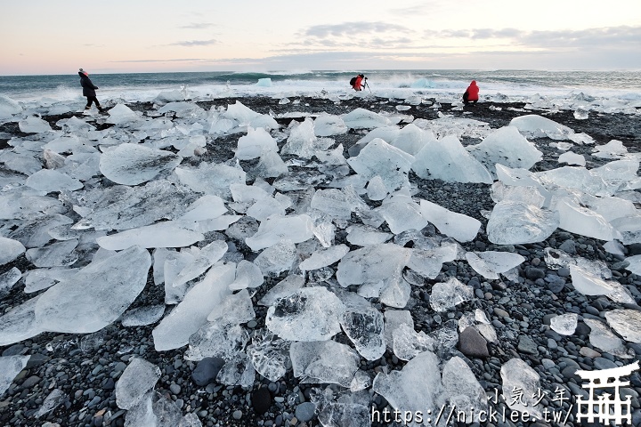 冰島-海灘上的巨大冰鑽石-鑽石沙灘左岸