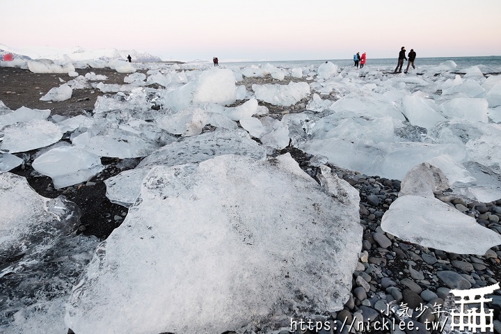 冰島-海灘上的巨大冰鑽石-鑽石沙灘左岸