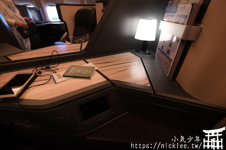 飛行記錄-華航CI156-台北飛大阪-777-300ER商務艙