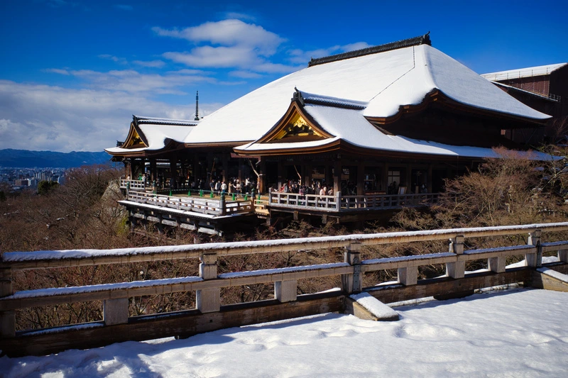 京都清水寺-春天櫻花季與秋天楓葉季建議新手一定要來,夜櫻夜楓也推薦