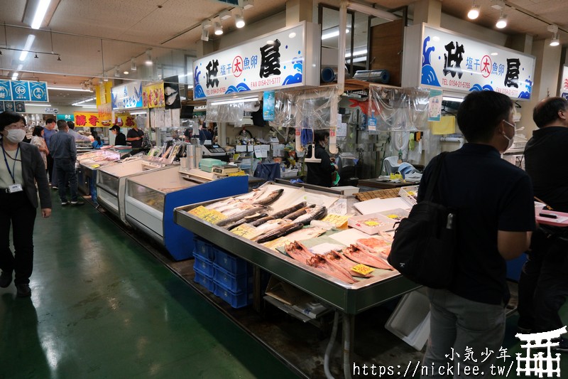 釧路和商市場-想吃什麼自己拿，製作獨1無2的勝手丼，市場內還有超便宜的海鮮