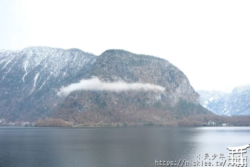 哈修塔特住宿-歷史酒店Heritage Hotel Hallstatt-面湖陽台房型,就在教堂碼頭旁邊