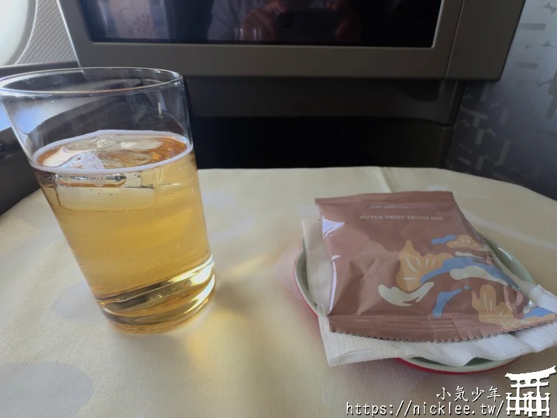 華航CI100-台北飛成田機場-空巴A350-900商務艙