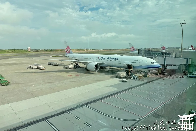 華航CI152-台北飛大阪|CI153-大阪飛台北|波音777-300ER 經濟艙 (2024.10)