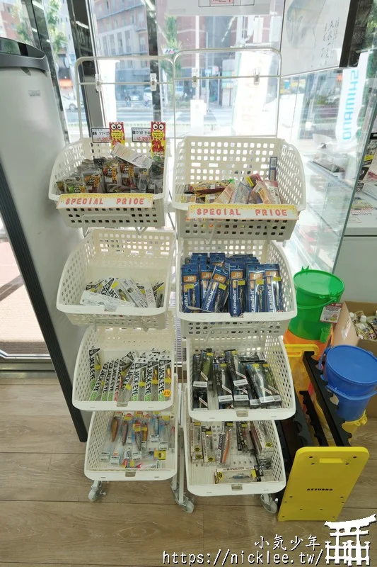 大阪釣具店-FishingMax難波店-難波站2分鐘可到,路亞客必來,特價品是台灣售價6折以下