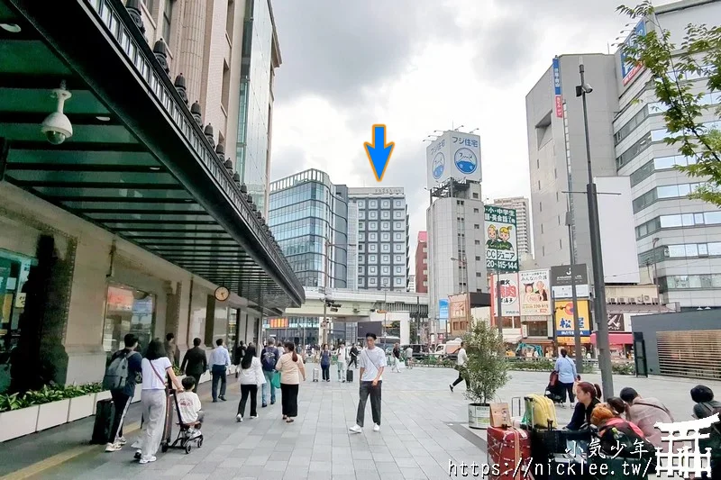 大阪住宿-大阪難波站前相鐵FRESA INN飯店-南海難波車站走路2分鐘,樓下有全家便利店