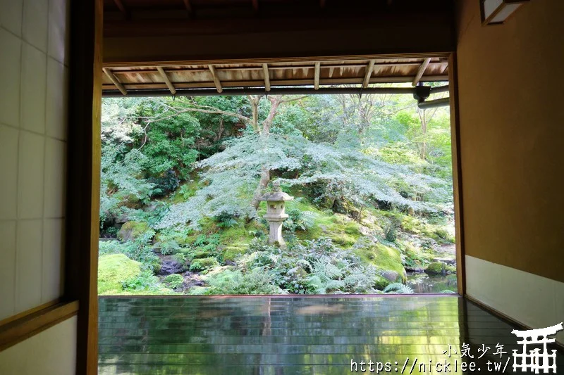 京都八瀨瑠璃光院-季節限定開放,以獨特的紅葉倒影聞名