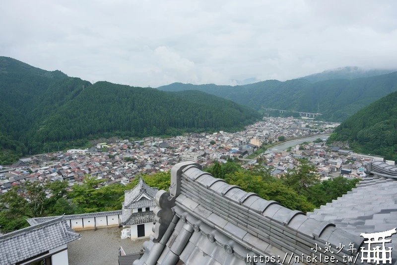 岐阜景點-郡上八幡城-有日本最美山城之稱,日本最古老的木造再建城