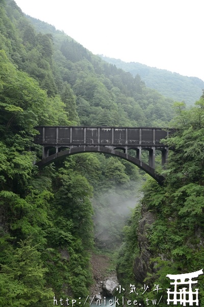 富山交通-黑部峽谷鐵道-通行於峽谷之間的小火車