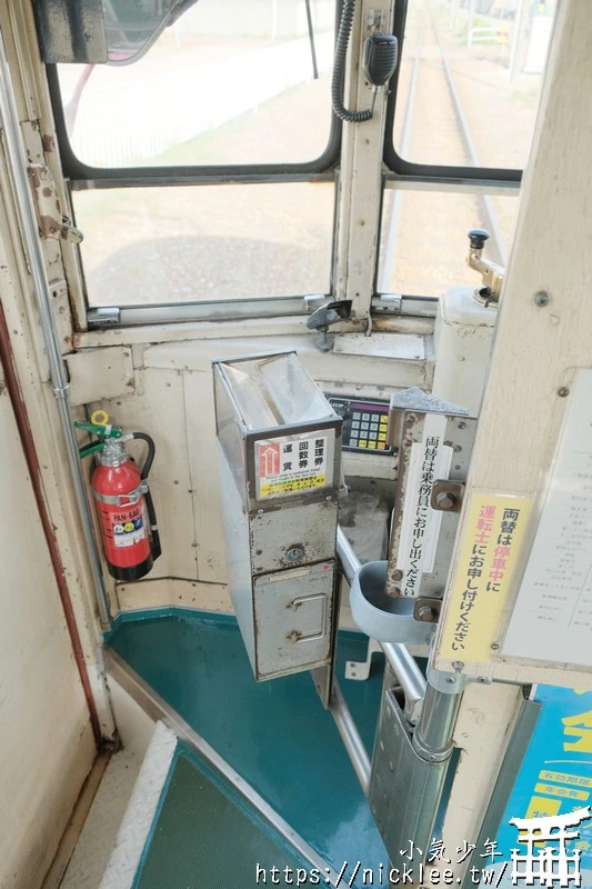 富山高岡萬葉線-有哆啦A夢列車，不過我沒坐到