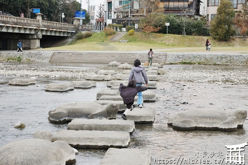 京都景點-到鴨川跳烏龜-每個來京都的遊客都會做的事