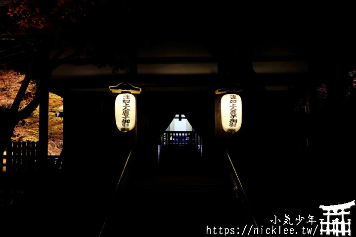 石山寺夜楓-賞楓氣氛不錯,還有手提燈籠提供拍照,重點是遊客不多