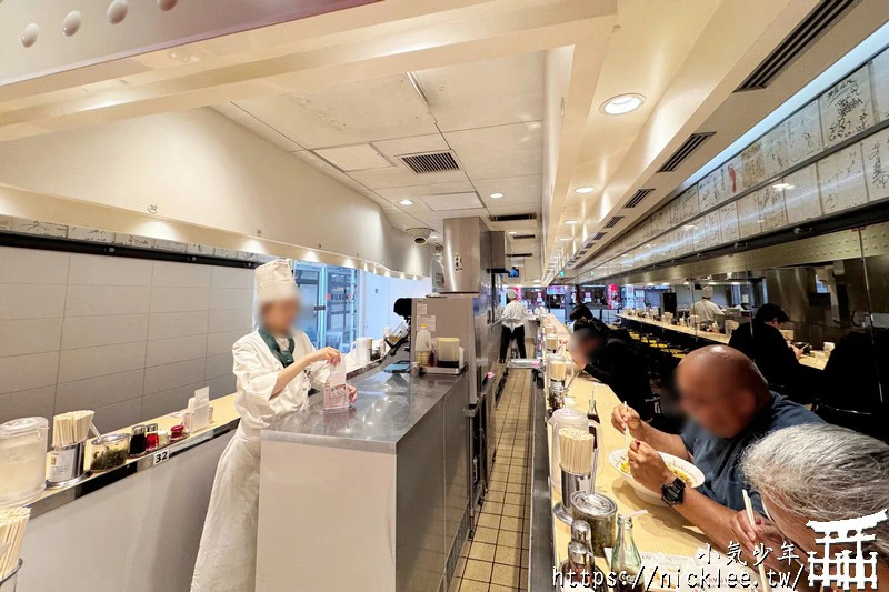 【大阪美食】神座拉麵(千日前店)-大阪發源地-大量蔬菜熬煮湯底,湯頭鮮甜
