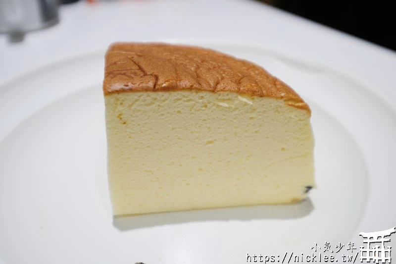大阪美食-Rikuro老爺爺蛋糕-每次來大阪都會買的輕乳酪蛋糕-鬆軟可口-適合當伴手禮