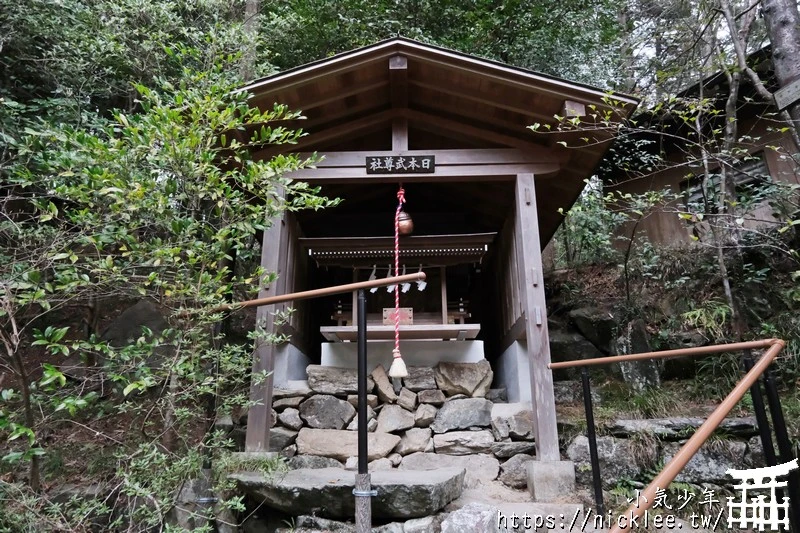 埼玉景點-寶登山神社-寶登山參道上種滿櫻花,神社的大黑天寶槌籤詩值得收藏