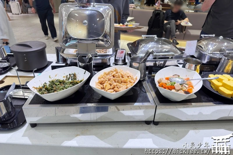 關西機場貴賓室-KIX Lounge Kansai-近900坪的空間,可容納658人,華航,長榮,星宇都用它
