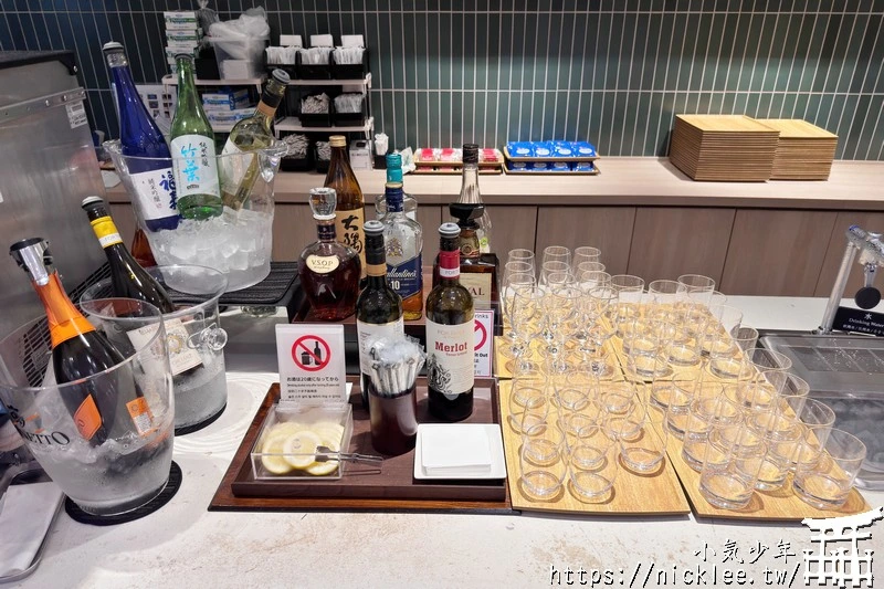 關西機場貴賓室-KIX Lounge Kansai-近900坪的空間,可容納658人,華航,長榮,星宇都用它