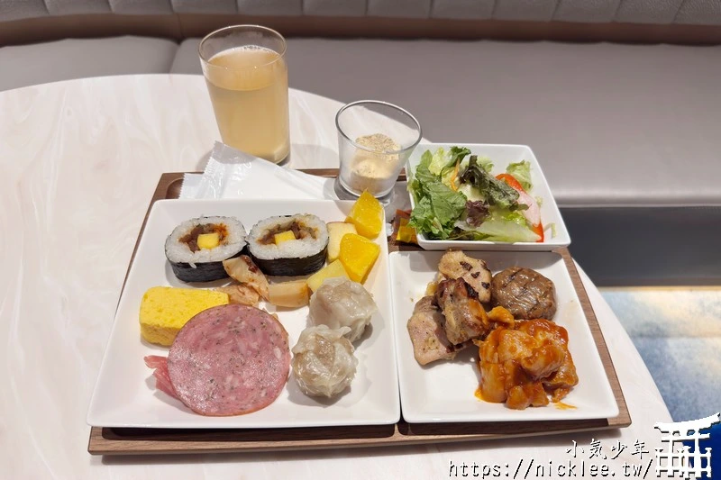 關西機場貴賓室-KIX Lounge Kansai-近900坪的空間,可容納658人,華航,長榮,星宇都用它
